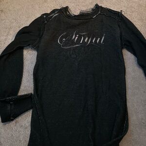 long sleeve shirt w/ design